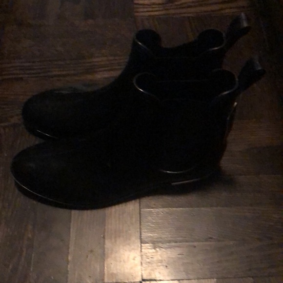 Henry Ferrera Short Woman’s Rain Boots - Black - Picture 3 of 6